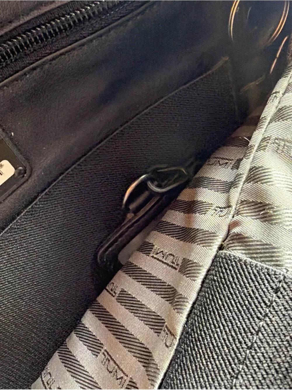 TUMI Black Leather Messanger Computer Laptop Brief Expandable Bag 96021D4